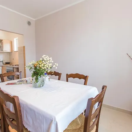 Vesna Apartament *